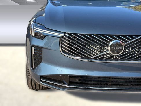 New 2026 Volvo XC90 B6 Plus w/ Protection Package image 21