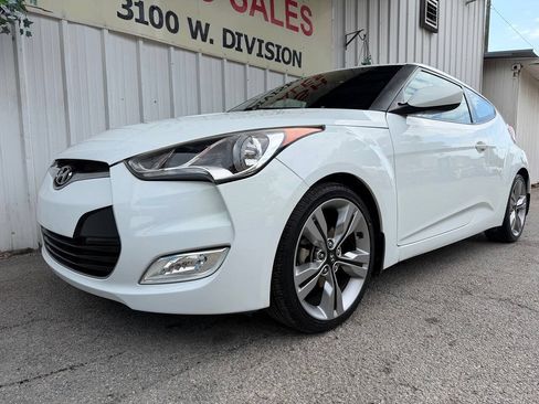 Used 2013 Hyundai Veloster w/ Tech Pkg FWD image 7