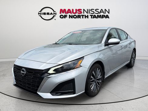 Certified 2023 Nissan Altima 2.5 SV FWD image 4