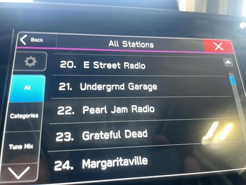 Used 2022 Subaru Forester Limited image 18