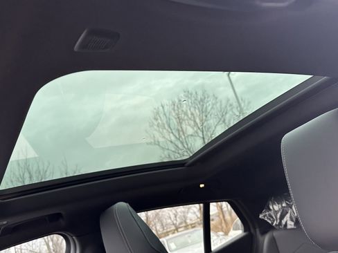 Used 2026 BMW X2 xDrive28i w/ Technology Package image 26