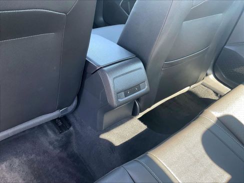 Used 2021 Volkswagen Jetta SE w/ SE Cold Weather Package image 27