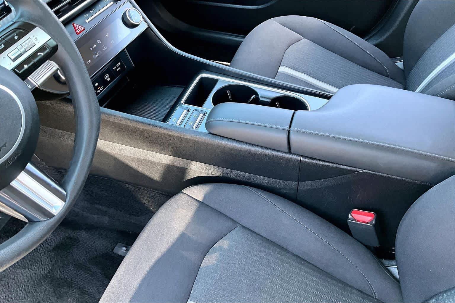 Used 2025 Hyundai Sonata SEL FWD image 14