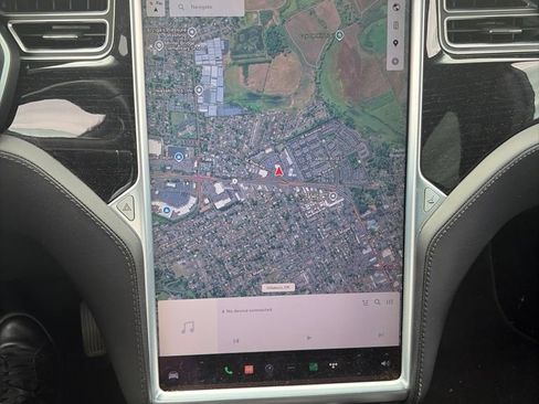 Used 2018 Tesla Model X 75D AWD/4WD image 15