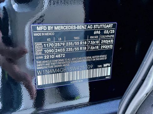 Used 2025 Mercedes-Benz GLB 250 image 33