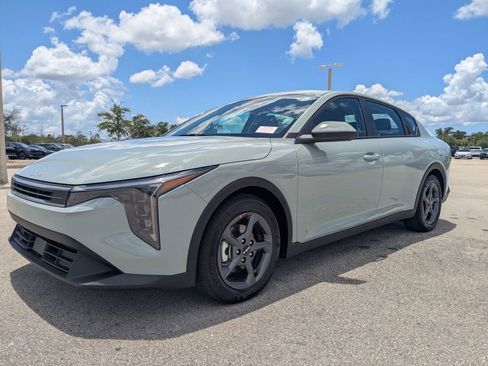 Certified 2025 Kia K4 FWD image 9