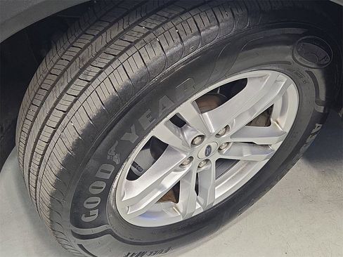 Used 2023 Ford Explorer XLT w/ Equipment Group 202A image 32