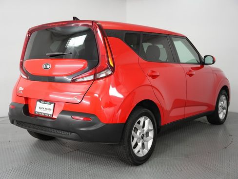 Used 2021 Kia Soul S image 9