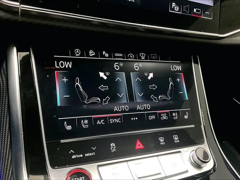 Used 2024 Audi RS Q8 AWD/4WD image 31