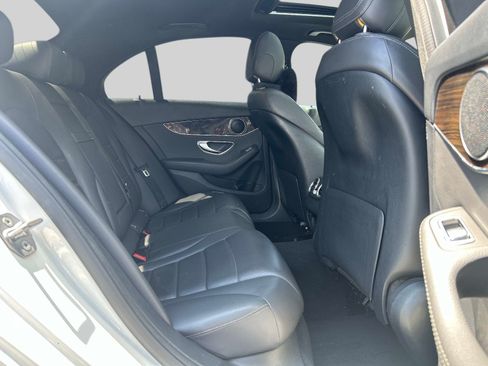 Used 2019 Mercedes-Benz C 300 4MATIC Sedan image 17