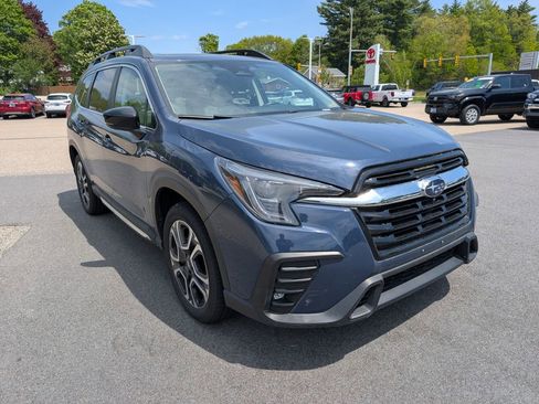 Used 2024 Subaru Ascent Limited w/ Technology Package AWD/4WD image 8