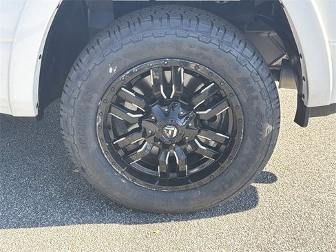 Used 2022 RAM 1500 Laramie image 19