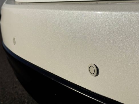 Used 2013 Toyota Avalon Limited image 30