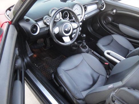 Used 2010 MINI Cooper Convertible FWD image 6