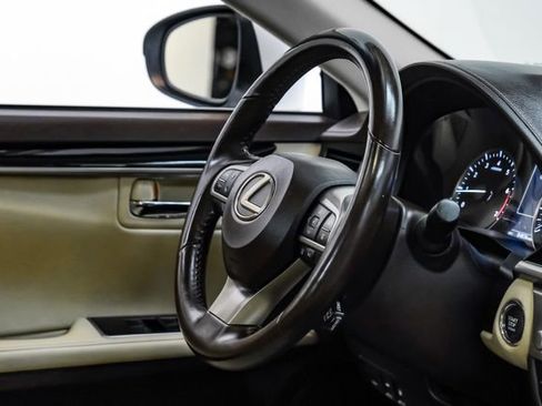 Used 2018 Lexus ES 350 w/ Accessory Package 2 image 17