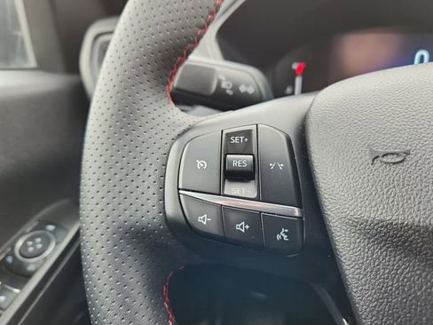 Used 2025 Ford Escape ST-Line image 23