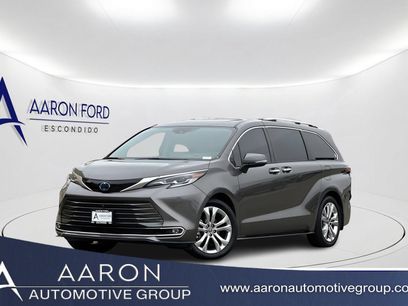 Used 2023 Toyota Sienna Platinum