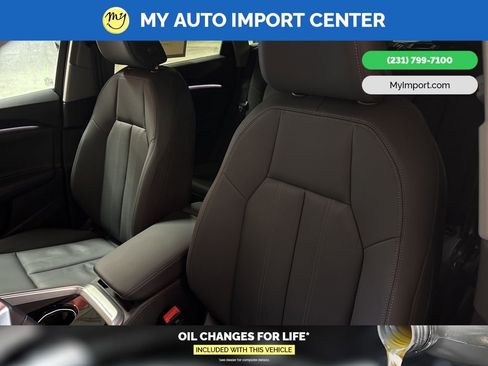 Used 2025 Audi Q5 2.0T Premium w/ Convenience Package image 14