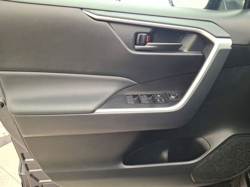 Used 2025 Toyota RAV4 LE image 10