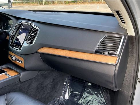 Used 2024 Volvo XC90 B6 Plus w/ Protection Package Premier image 16