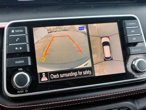 Used 2020 Nissan Kicks SR w/ SR Premium Package image 3