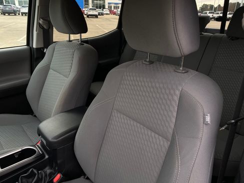 Used 2021 Toyota Tacoma SR w/ SR Convenience Package image 14