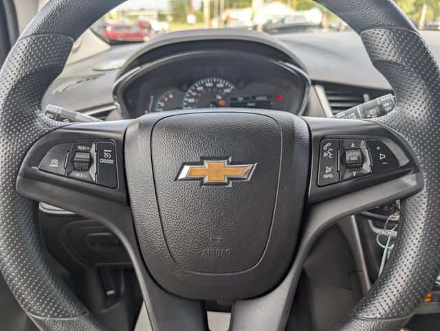 Used 2021 Chevrolet Trax LS w/ Tint and Cruise Package AWD/4WD image 20