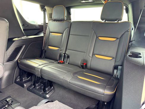 Used 2023 GMC Yukon AT4 w/ Technology Package image 18
