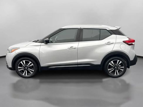 Used 2020 Nissan Kicks SR FWD image 8