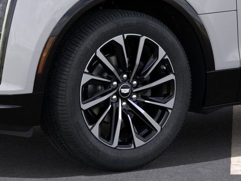 New 2025 Cadillac Lyriq Sport image 9