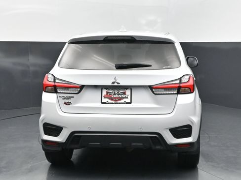 Used 2022 Mitsubishi Outlander Sport ES AWD/4WD image 5