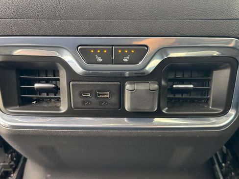 Used 2021 Chevrolet Silverado 1500 High Country w/ Technology Package RWD image 13