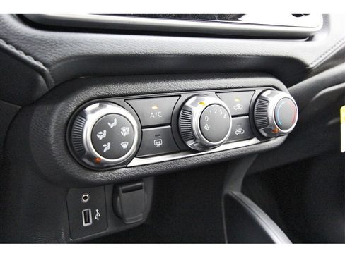 New 2025 Nissan Versa S w/ Trunk Package image 18