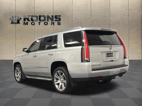 Used 2015 Cadillac Escalade Luxury AWD/4WD image 6