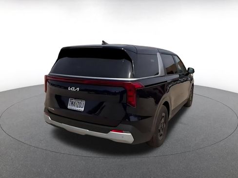 Used 2026 Kia Carnival FWD image 14