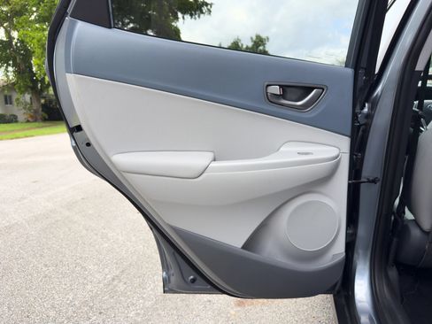Used 2021 Hyundai Kona Ultimate w/ Cargo Package FWD image 28