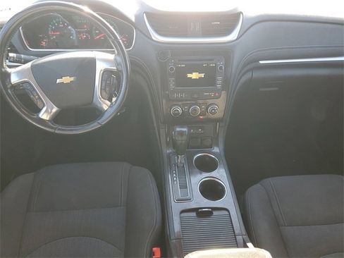 Used 2017 Chevrolet Traverse LT image 10