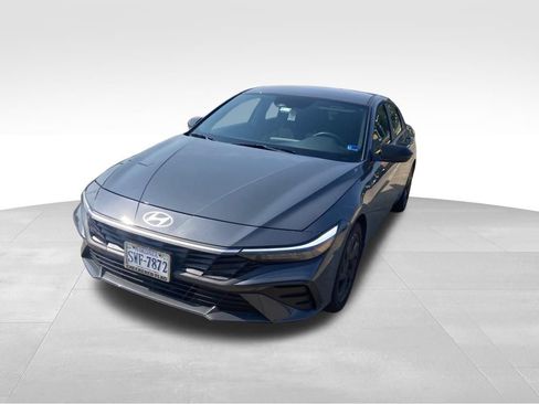 Used 2026 Hyundai Elantra Sport FWD image 3
