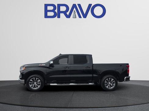 Used 2025 Chevrolet Silverado 1500 LT w/ Z71 Off-Road Package AWD/4WD image 6