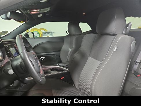 Used 2022 Dodge Challenger R/T RWD image 11