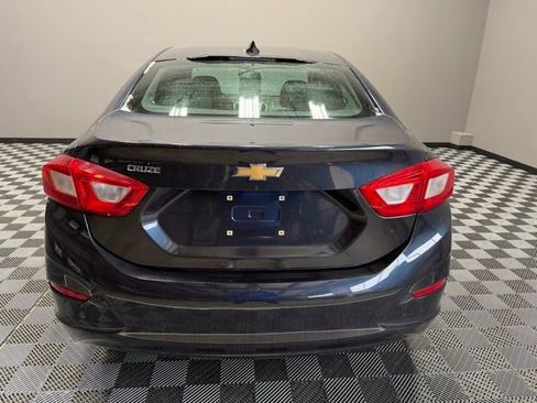 Used 2016 Chevrolet Cruze LS image 10