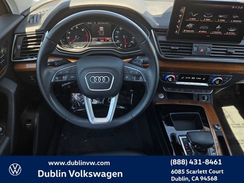 Used 2023 Audi Q5 2.0T Premium w/ Convenience Package AWD/4WD image 12