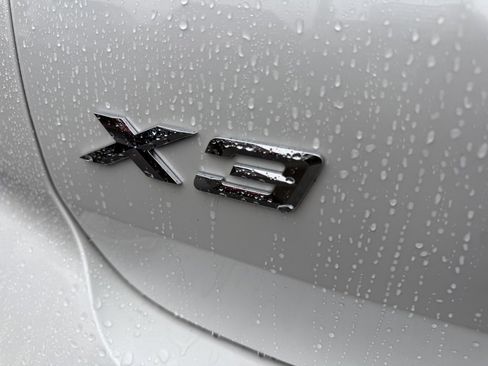 Used 2024 BMW X3 xDrive30i w/ Convenience Package image 9