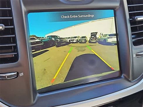 Used 2023 Chrysler 300 Touring w/ Sport Appearance Package image 20