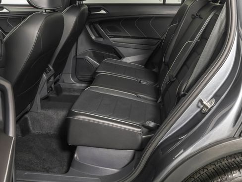 Used 2024 Volkswagen Tiguan SEL R-Line image 37