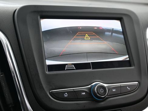 Used 2024 Chevrolet Equinox LS w/ LS Convenience Package FWD image 18