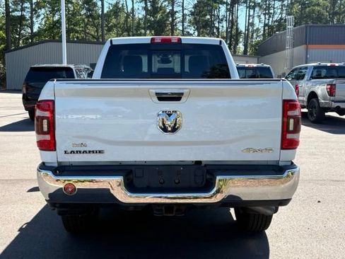 Used 2022 RAM 2500 Laramie AWD/4WD image 4