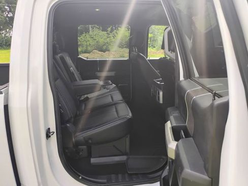 Used 2020 Ford F350 Lariat w/ Lariat Ultimate Package AWD/4WD image 33