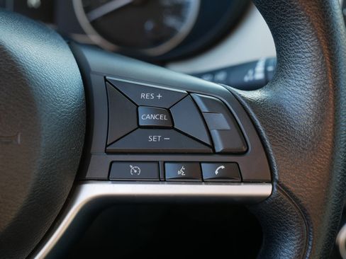 Certified 2022 Nissan Versa SV image 29