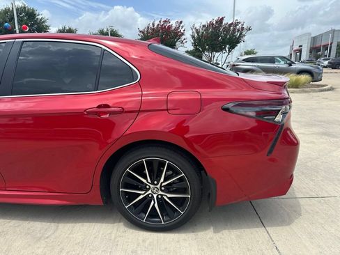 Used 2024 Toyota Camry SE w/ Convenience Package FWD image 7